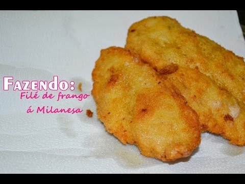 Fazendo filé de frango á milanesa por Carol Cruz