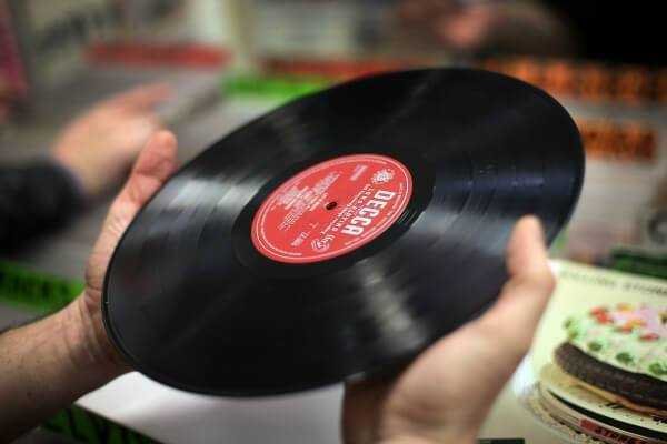 Como limpar e conservar discos de vinil rf