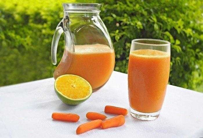 Suco detox cenoura com limão