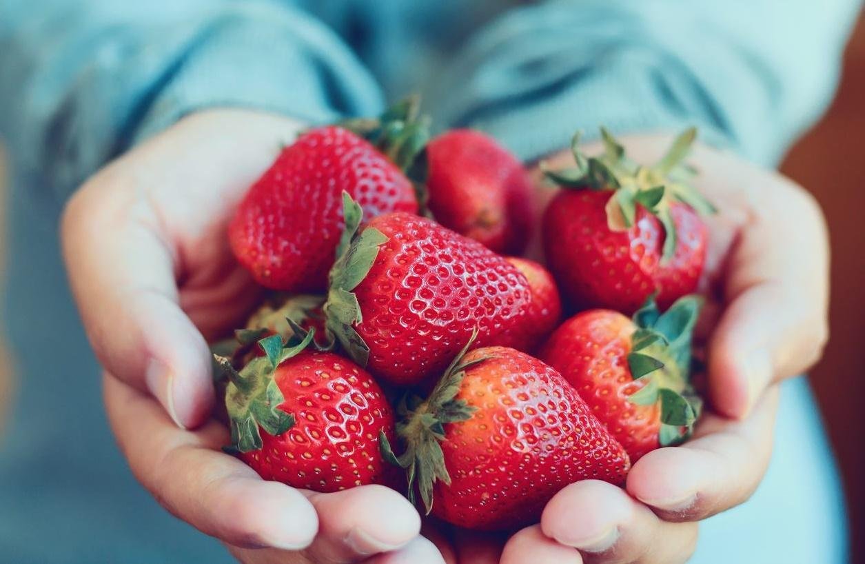 10 Benefícios do Morango para Saúde
