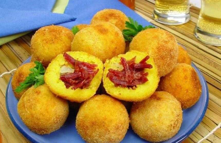 Bolinho de Abóbora com Carne Seca qa