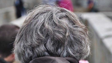 4 razões pelas quais seu cabelo está ficando grisalho antes do esperado d