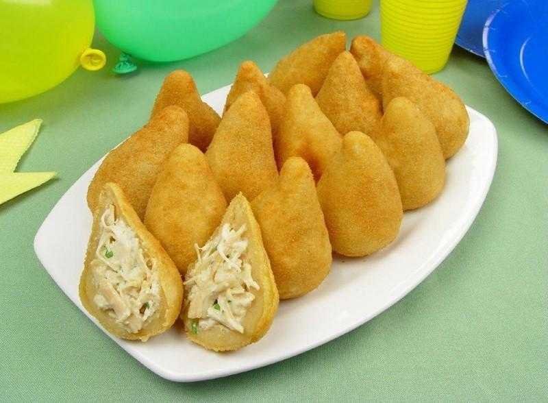 Coxinha de Frango com Requeijão