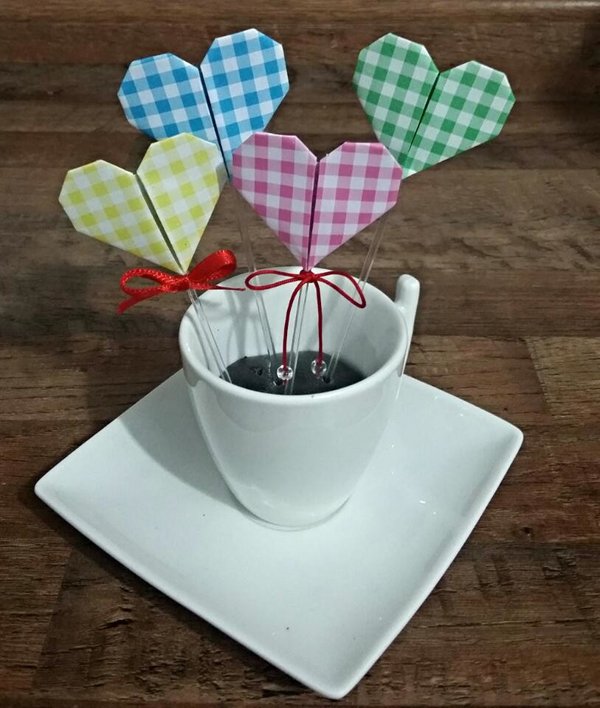 enfeite com origami de coração enfeite com origami de coração