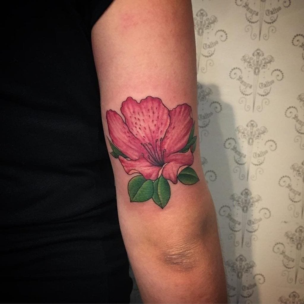 100 tatuagem de flores para você se inspirar a fazer