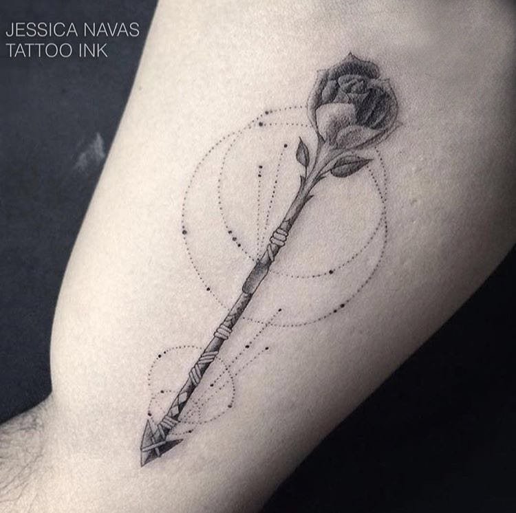 100 tatuagem de flores para você se inspirar a fazer