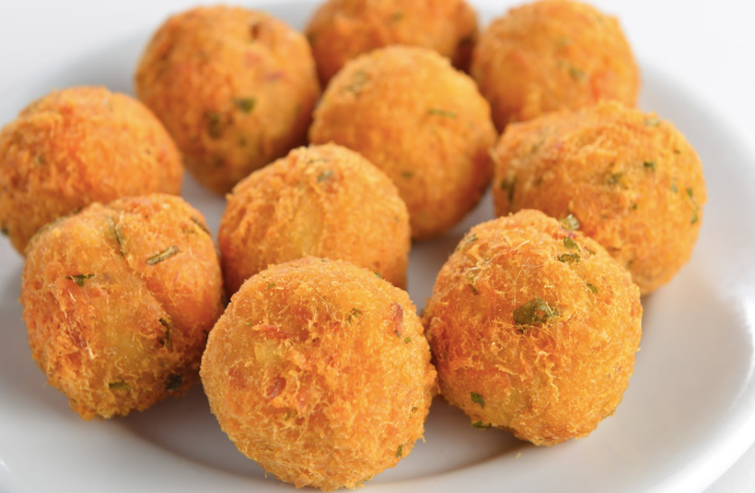 Bolinho de bacalhau sequinho e saboroso