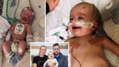 Depois de passar cinco dias em coma, ela acorda sorrindo para o pai