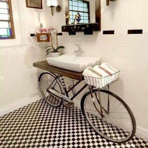 ideia de decoração com reciclagem de bicicleta