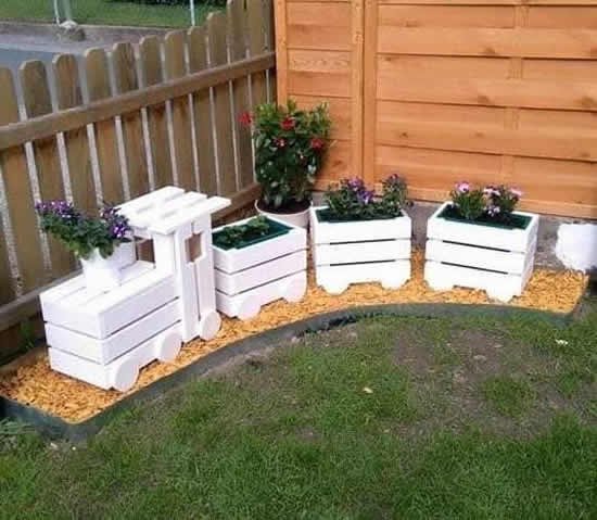 Inspiração com pallets para jardim