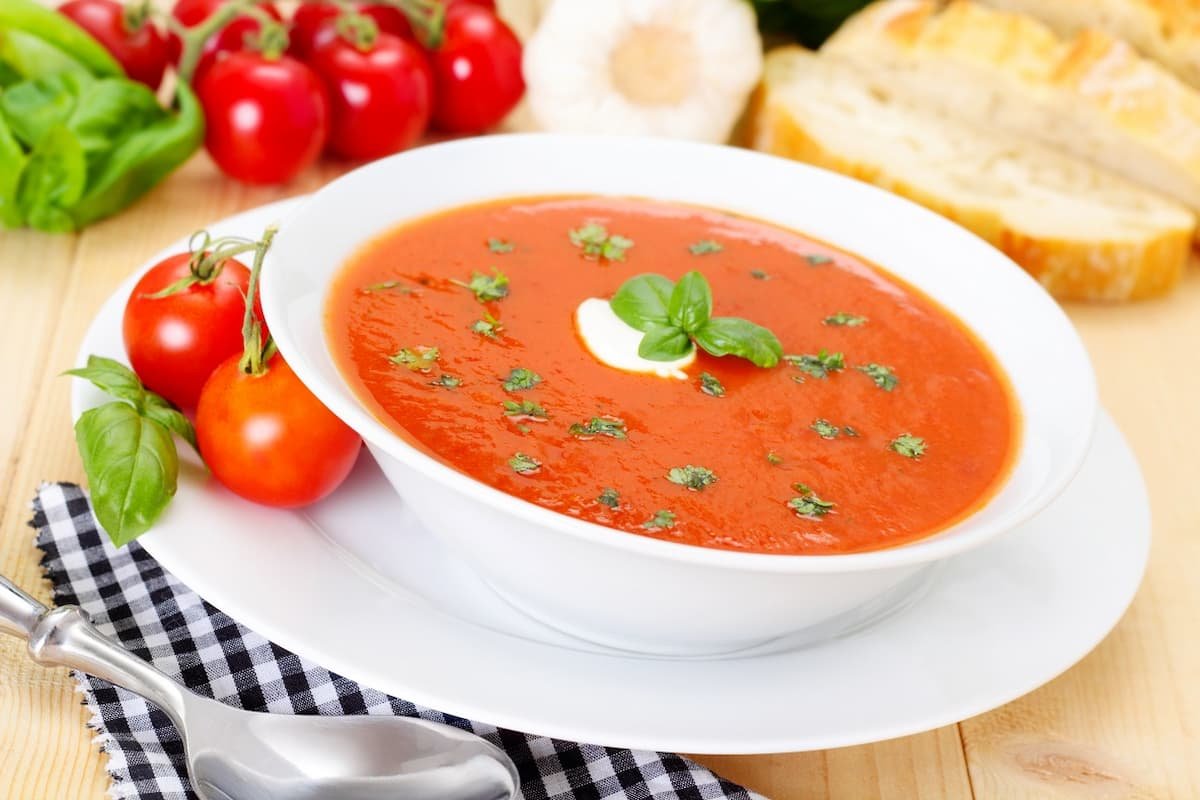 Receita de sopa de tomate. Foto: Divulgação/ Ekma