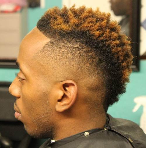 FroHawk com cabelo tingido