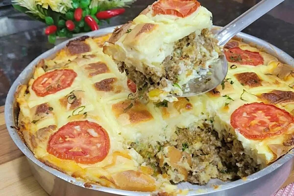 Torta de liquidificador molhadinha e deliciosa perfeita para o lanche de toda a família