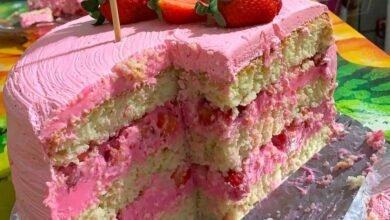 Bolo de aniversário para iniciantes, simples, fácil econômico... Pra mim é o bolo mais delicioso do mundo