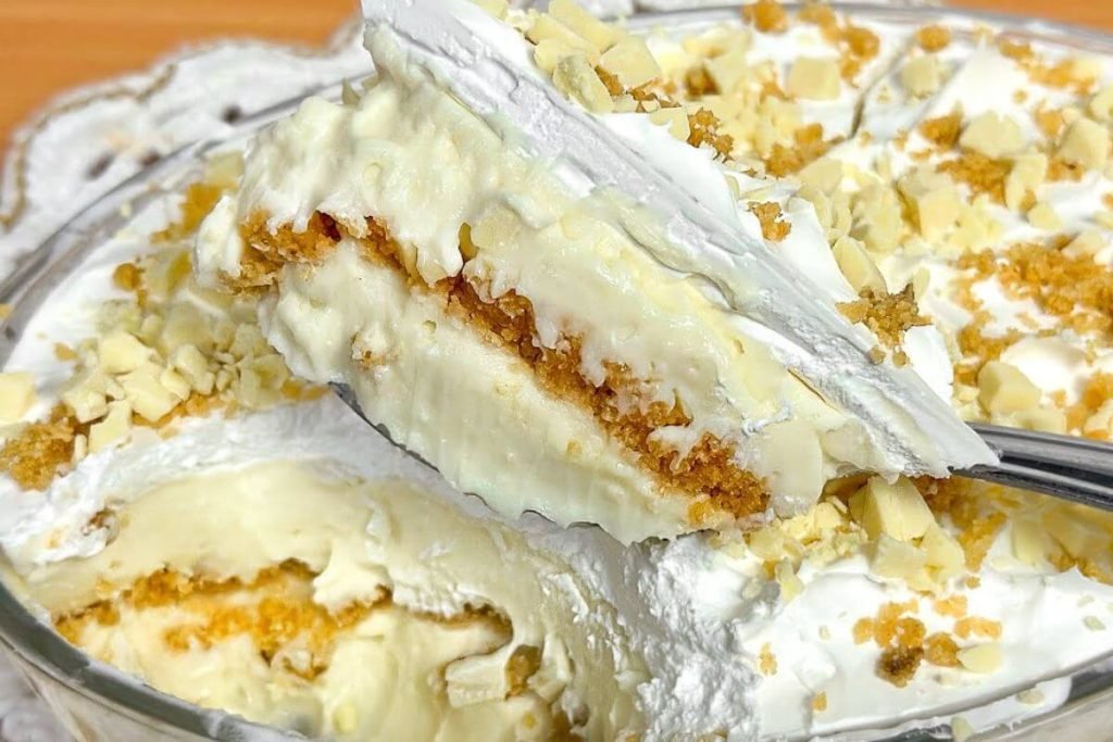 Torta belga cremosa com um creme especial de 4 leites