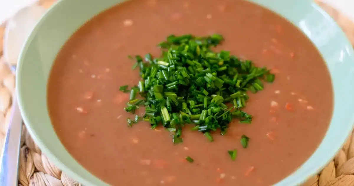 sopa de feijão cremosa