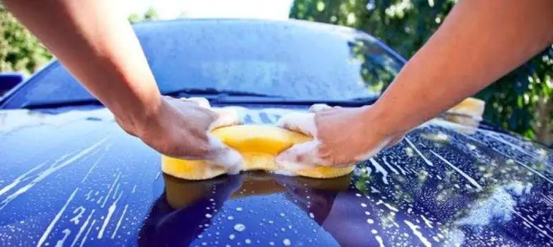 12 truques de limpeza para manter o carro impecavel 12 Truques de limpeza para manter o carro impecável