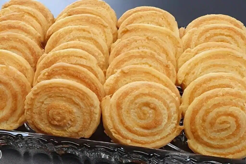 Biscoito salgado de queijo crocante