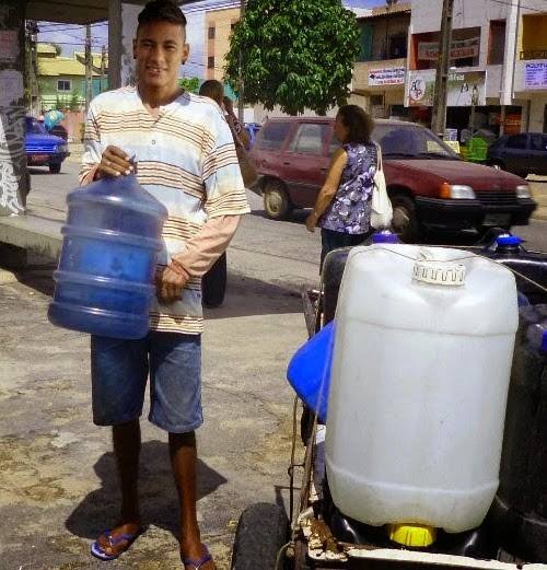 1749141212 610 Veja como seriam 7 celebridades brasileiras se fossem pobres img-montagem-neymar