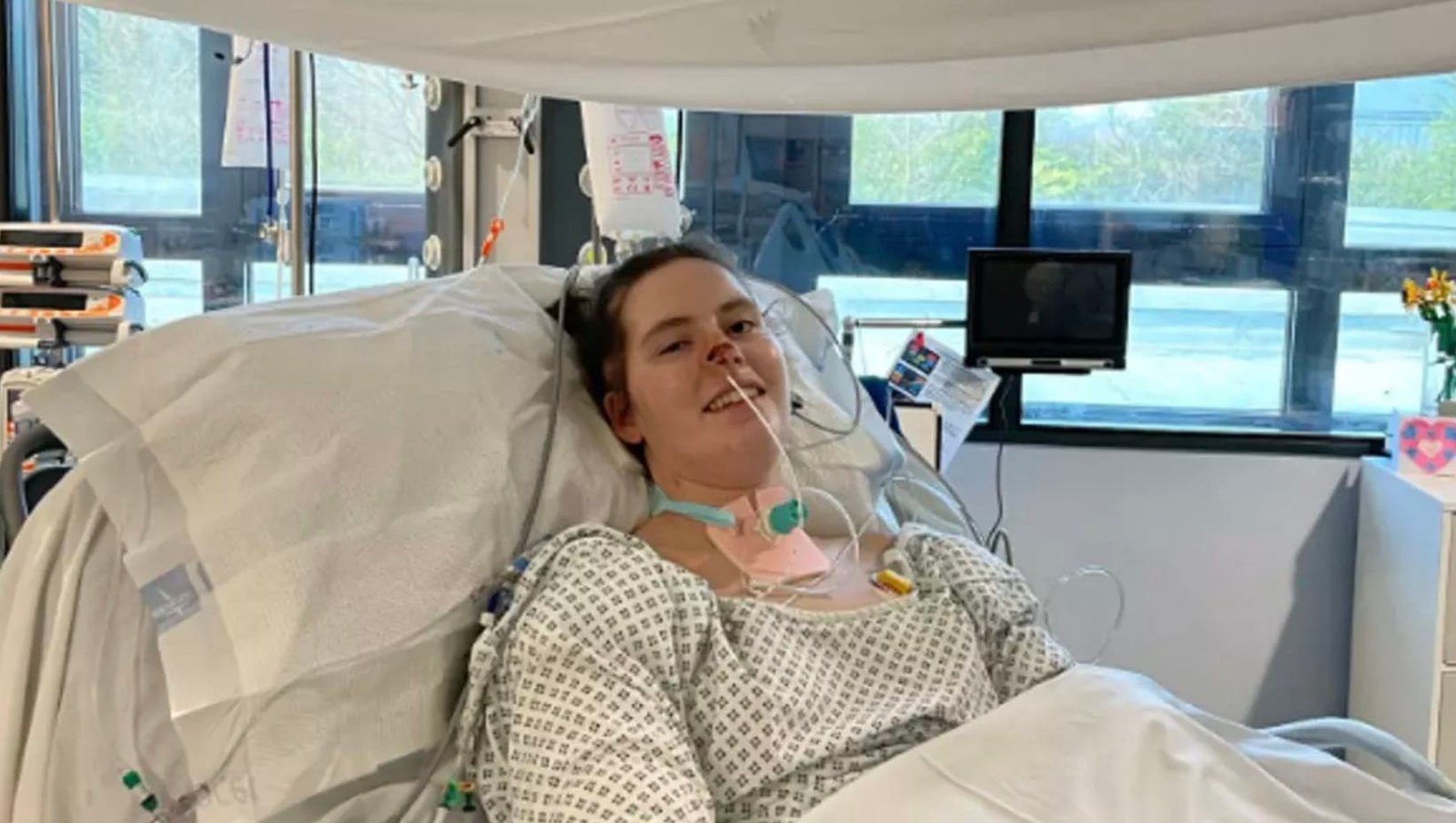 Estudante que pensou estar com gripe acordou e soube que precisaria amputar todos os quatro membros