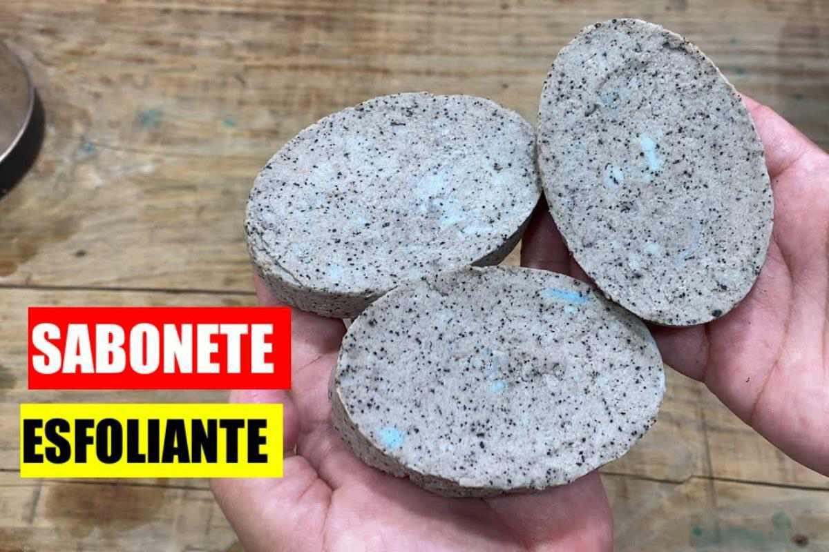 Sabonete esfoliante caseiro que você vai adorar e querer fazer sempre