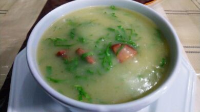 Como fazer caldo verde com couve e calabresa