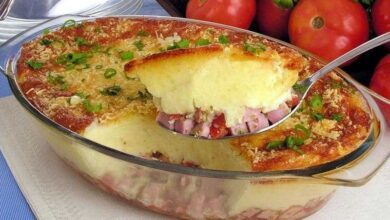 Como fazer mandioca recheada na travessa