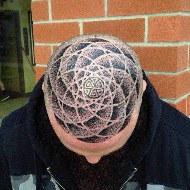 1749176888 209 20 Cabecas tatuadas que vao te deixar boquiaberto