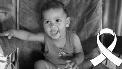 Bebê de 8 meses morre por suspeita de envenenamento após entregas misteriosas; prima está na UTI