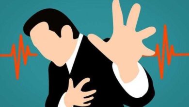 Como reconhecer um ataque cardíaco f