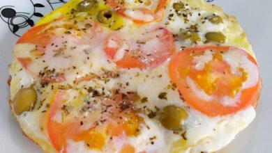 Ovo frito com Tomate e queijo