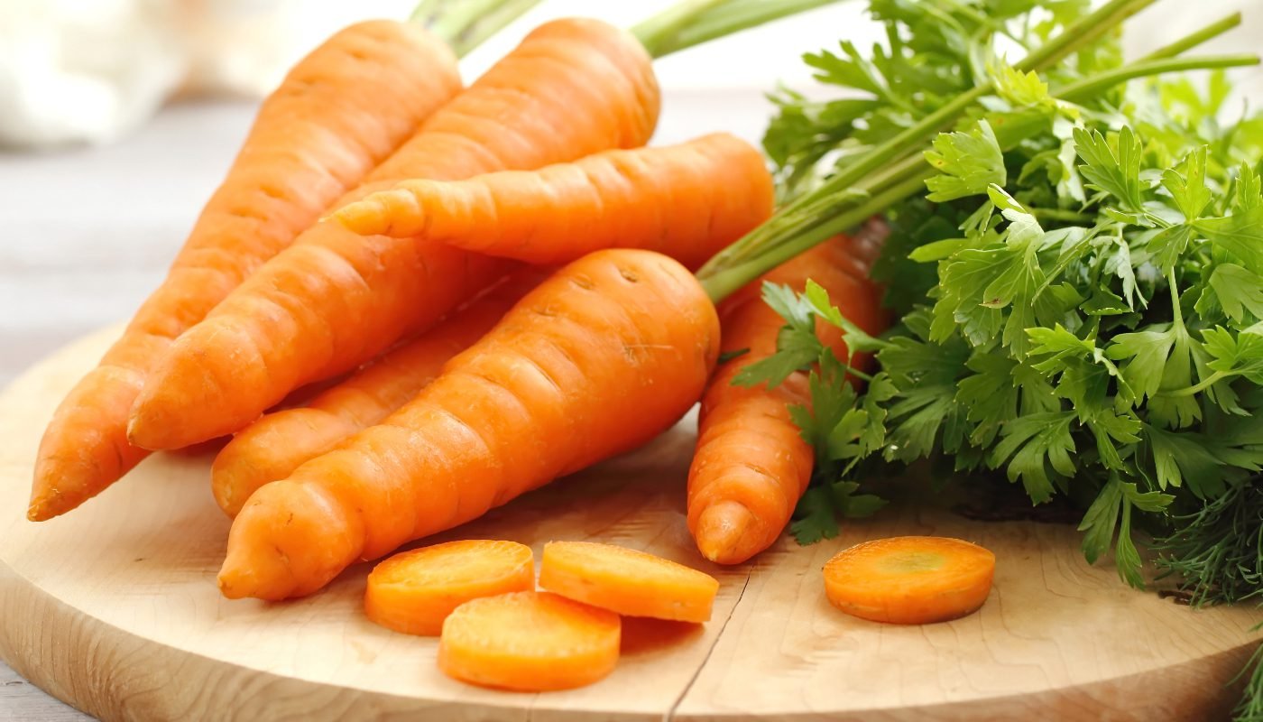 1749255668 670 Como Acelerar o Crescimento do Cabelo Usando Cenoura cenoura beneficios cabelo 122020 1400x800