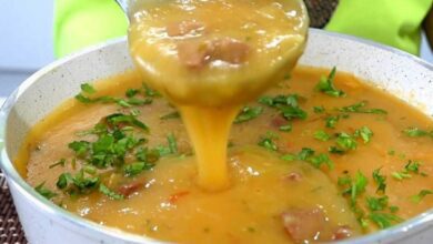 Caldo de Mandioca com linguiça cremoso: Sugestão de receita para os dias mais frios!