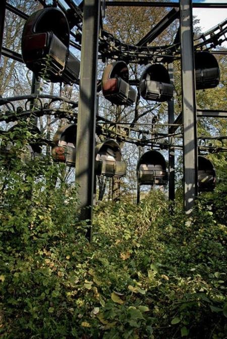 parque de diversões esquecido