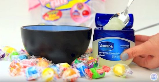 1749685012 114 Como fazer batom em casa com apenas 3 ingredientes 2