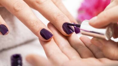 Truque para o esmalte durar muito mais: pintar ou não a ponta da unha? Veja: