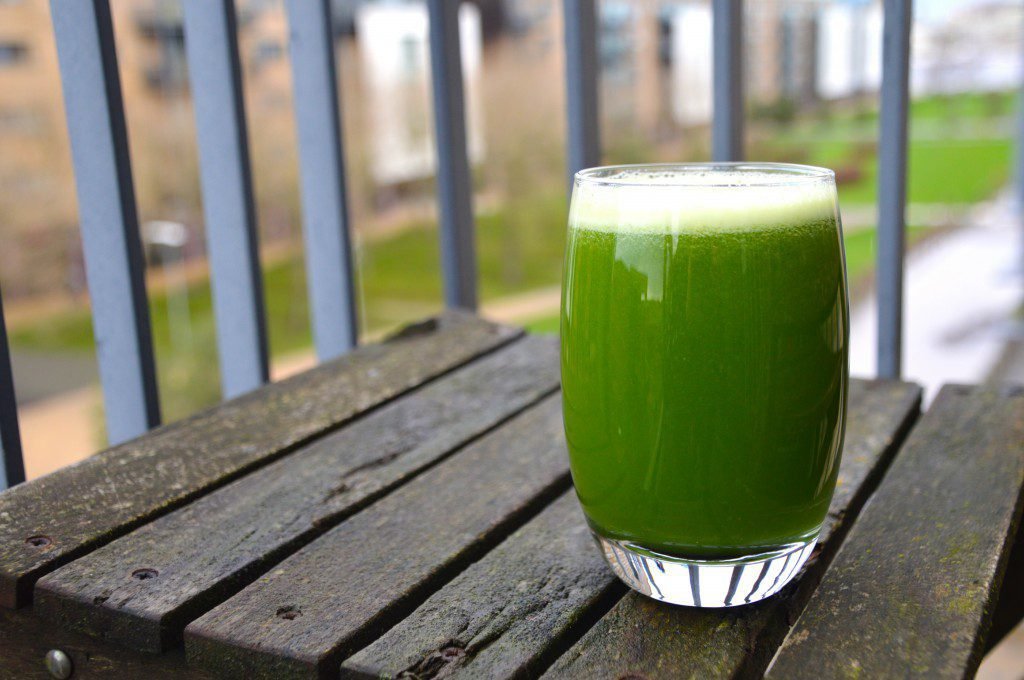 Suco de acerola com alho para a saúde do coração (receitas e dicas)