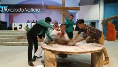 Crueldade: Pastor sacrifica animal em pleno culto para relembrar morte de Cristo