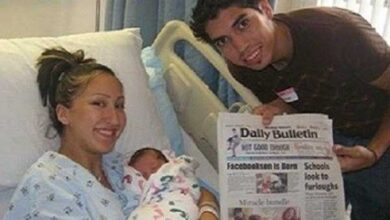 Casal se conhece pelo Facebook e dá o nome do filho de Facebookson