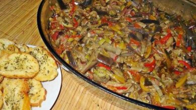 Antepasto de berinjela no forno d