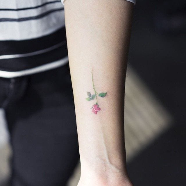 100 tatuagem de flores para você se inspirar a fazer