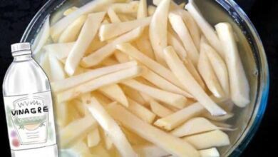 Truque caseiro para fazer batatas fritas secas e crocantes