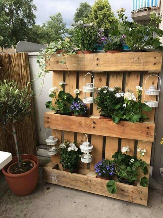 Inspiração com pallets para jardim