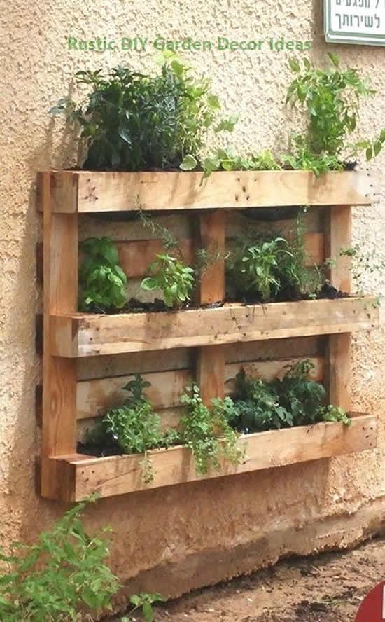 Ideia com pallets para jardim