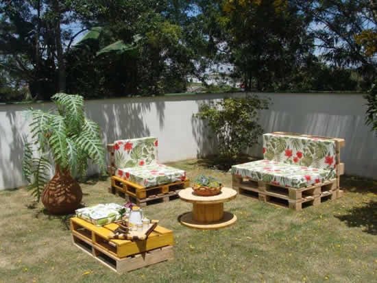 Inspiração com pallets para jardim