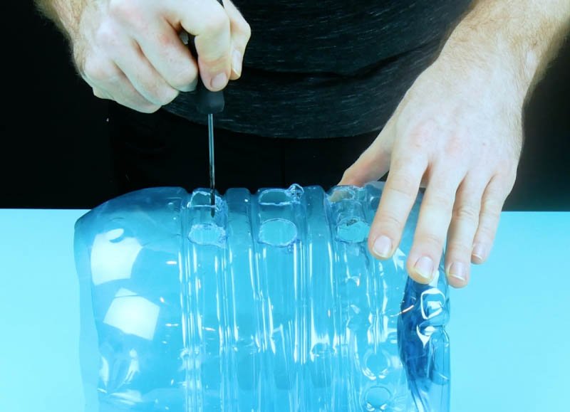 1750355258 324 4 Ideias geniais e ecologicas para reutilizar garrafas plasticas com