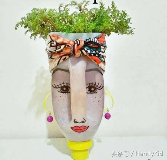 1750356681 63 Vasos Estilizados com Garrafas de Amaciante Vasos Estilizados com Garrafas de Amaciante