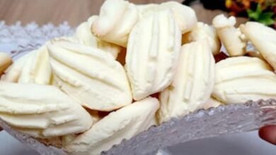 Bolachinha de maisena com coco sem leite condensado. Derrete na boca!