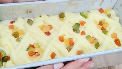 Bolo caseirinho de frutas cristalizadas com creme