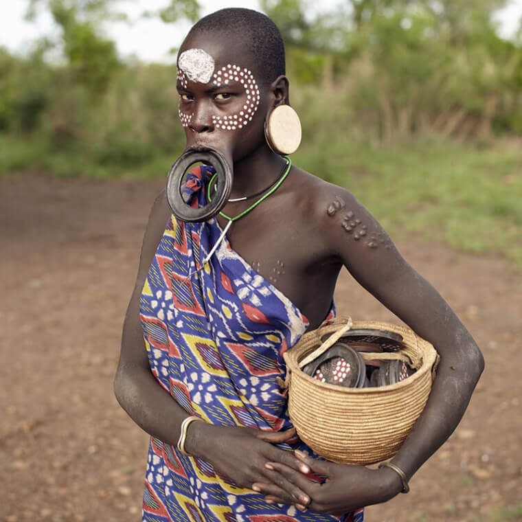 1750407727 251 18 tecnicas de beleza assustadoras que os antigos usavam e